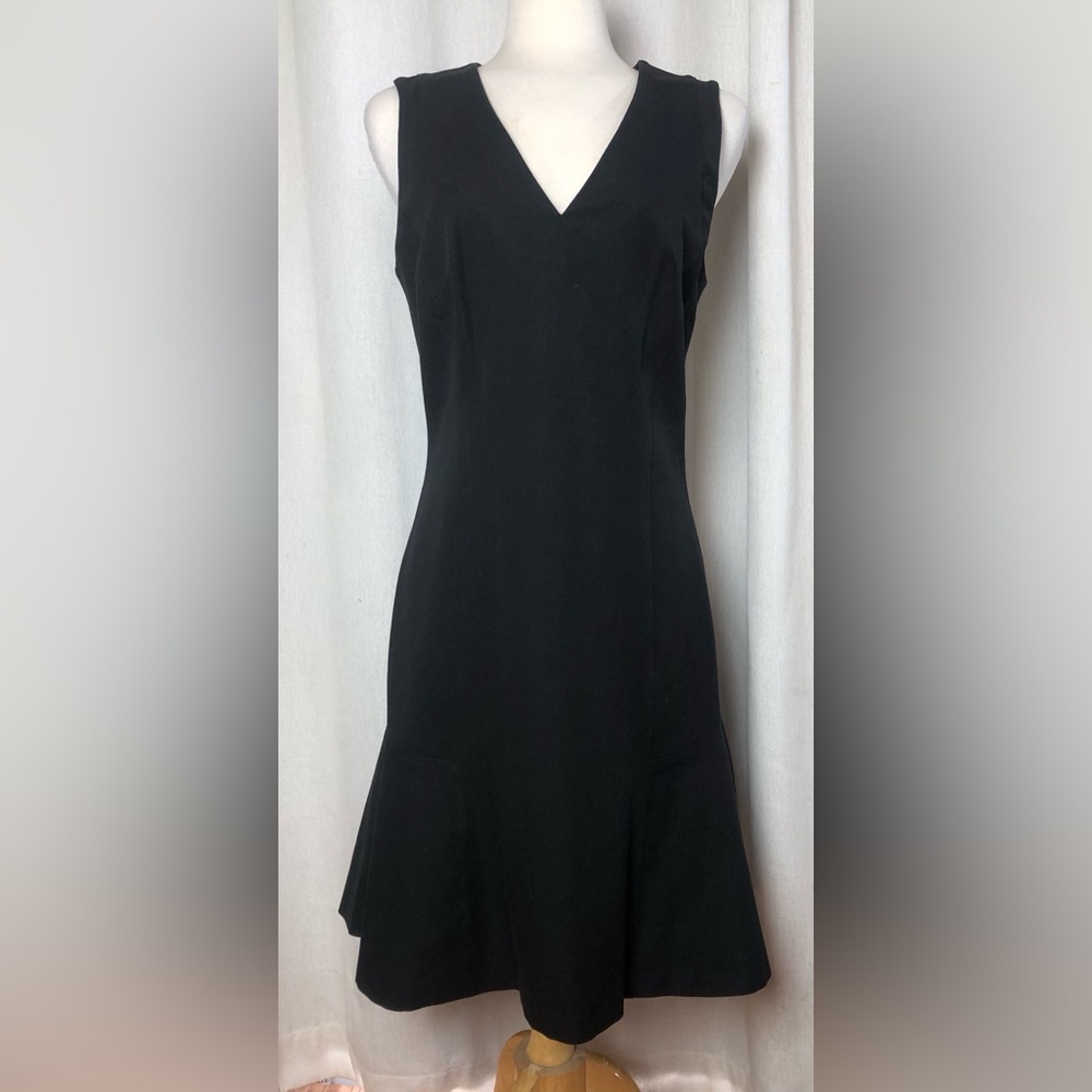Banana Republic Black Fit Flare Dress Womens 12 V-Neck Sleeveless Midi Stretch